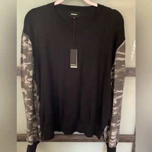 MONROW camouflage top, NWT 5% cashmere